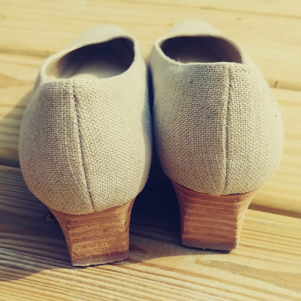 Canvas Block Pumps - Picture 4 of 9